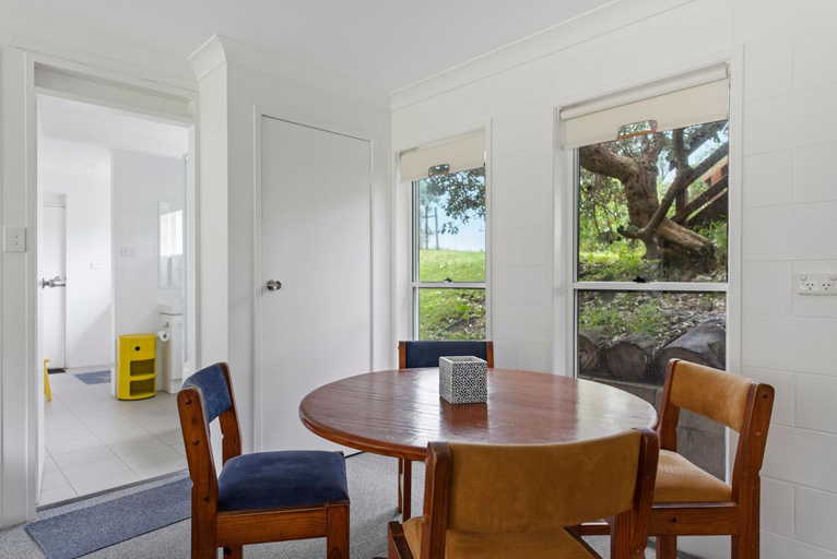 5, Surfside on Mollymook Beach, Shoalhaven - Pt B