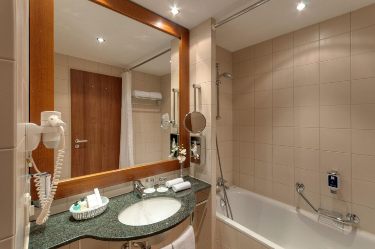 Bathroom 4, Frankfurt Messe Managed by Meliá, Frankfurt am Main