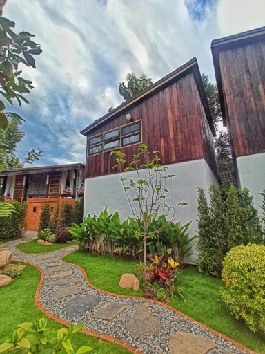 Exterior 15