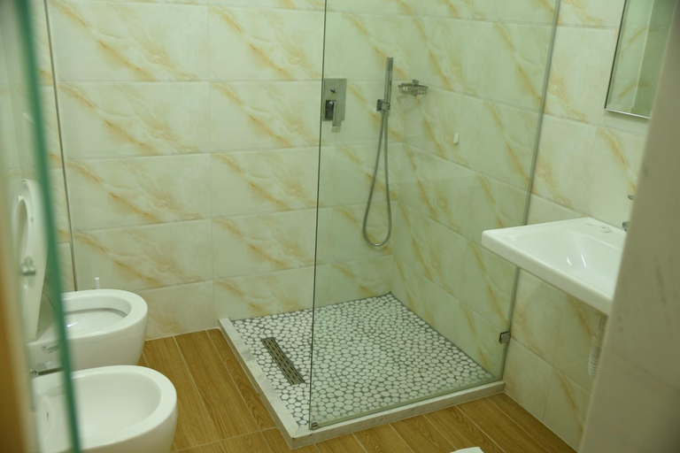 Bathroom 2, Fjortes Palace, Vlorës