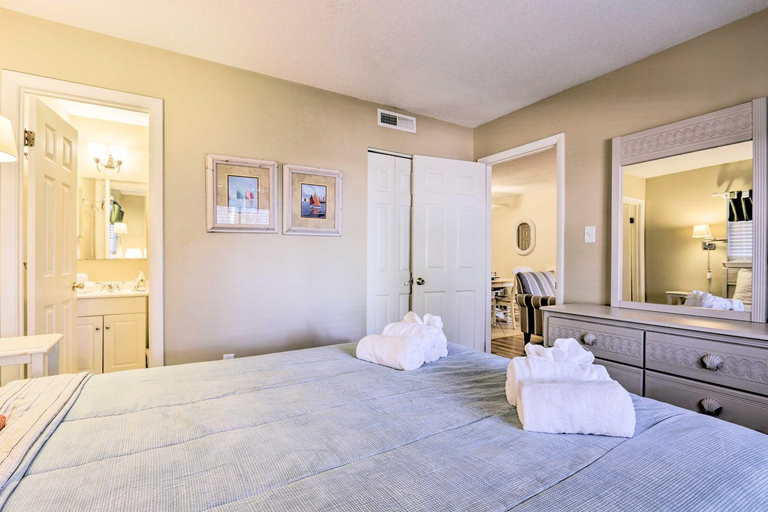 Others 3, Walk to Beach: Resort-Style Hilton Head Condo!, Beaufort