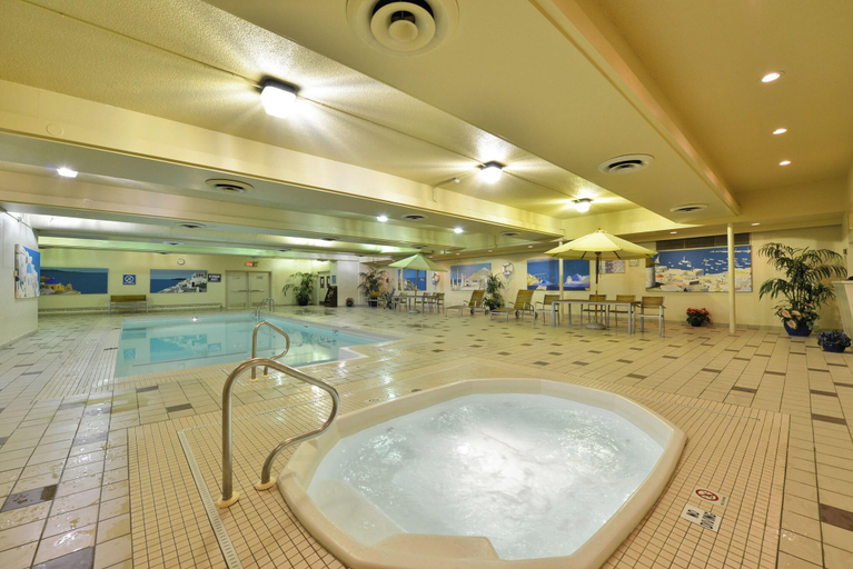 Bathroom 5, Edmonton Hotel and Convention Centre, Division No. 11