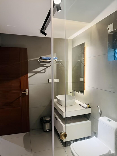 Bathroom 5, Bay View Suites Vythiri, Wayanad