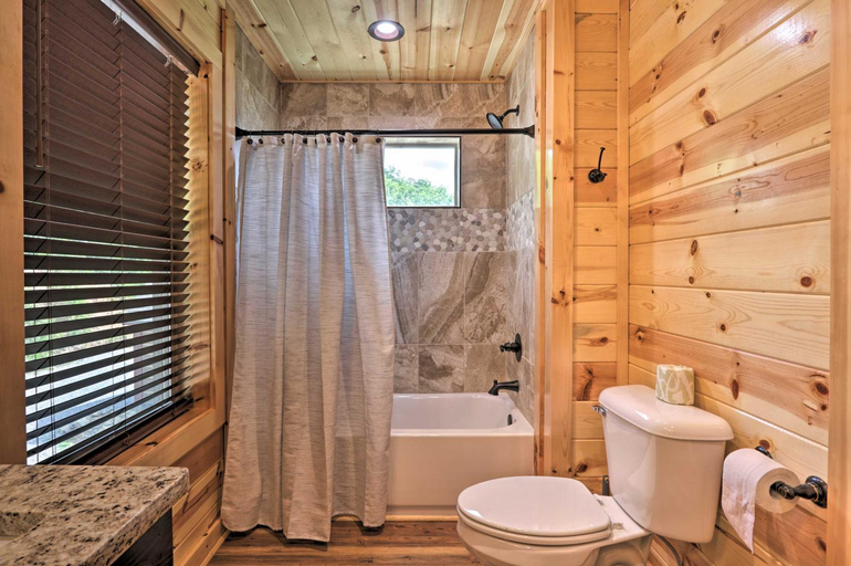 Bathroom, ‘Mountain Dew’ Cabin w/ Hot Tub & Scenic Views!, Sevier