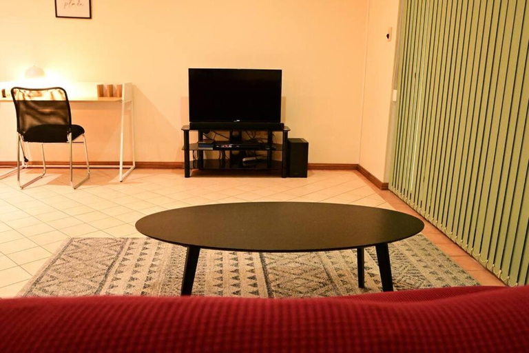 Others 4, Spacious studio in AliceSprings QueenBed+KSAirbed, Alice Springs- Ross