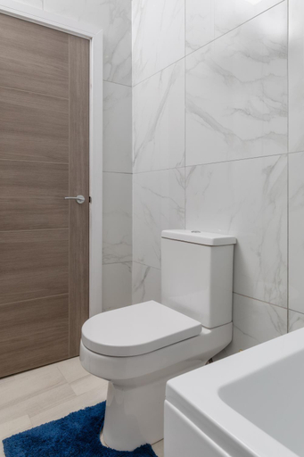 Bathroom 3, Harewood Lodge Darlington Luxury Apartments, Darlington