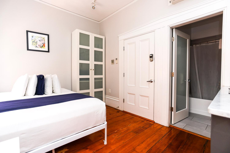 Others 3, Charming & Stylish Studio on Beacon Hill #12, Boston