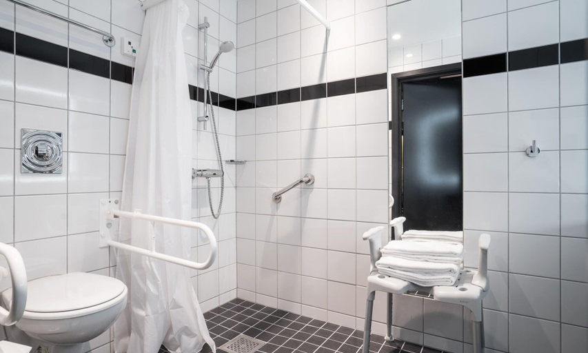 Bathroom 4, Thon Hotel Oslo Airport, Ullensaker