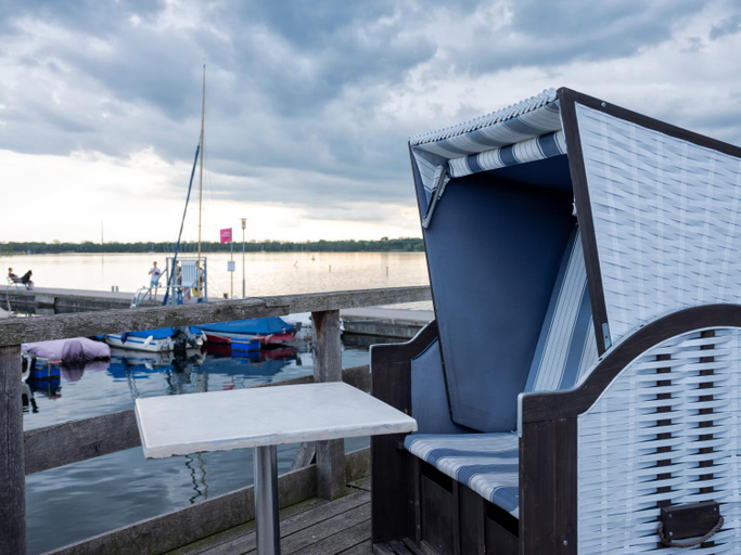 Food & Drinks 3, Ferienwohnungen im Hafen Pier1 am Cospudener See bei Leipzig, Leipzig
