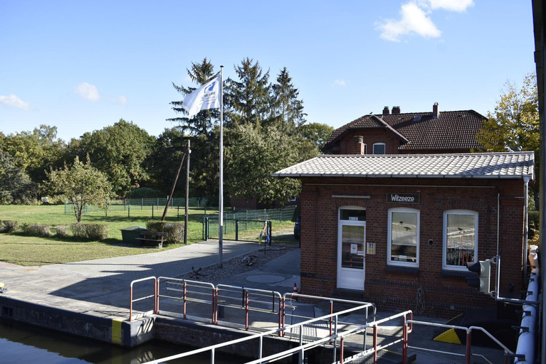 Others 5, Pension zur Schleuse GARNI am Elbe Lubeck - Kanal in Witzeeze, Herzogtum Lauenburg