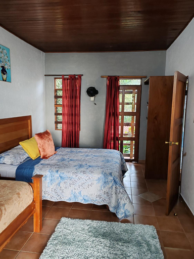 Bedroom 2, La Ceiba Tree Lodge, Tilarán