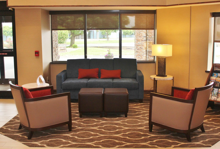 Public Area 2, Comfort Inn & Suites West Springfield, Hampden