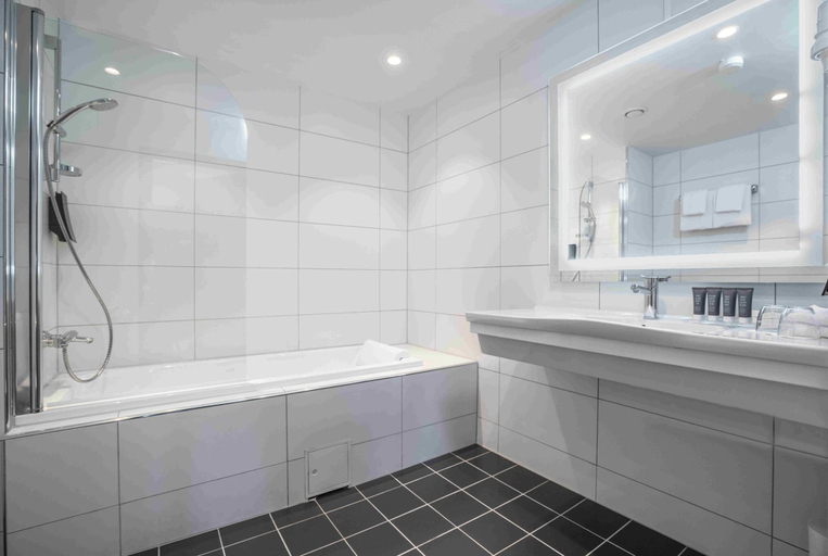 Bathroom 4, Thon Hotel Nordlys, Bodø