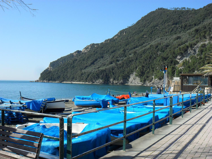 Exterior & Views 3, RIVA: TRA 5 TERRE E PORTOFINO, Genova
