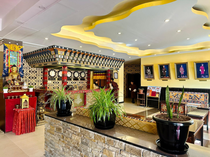 Food & Drinks 5, Hotel Migmar, Chang