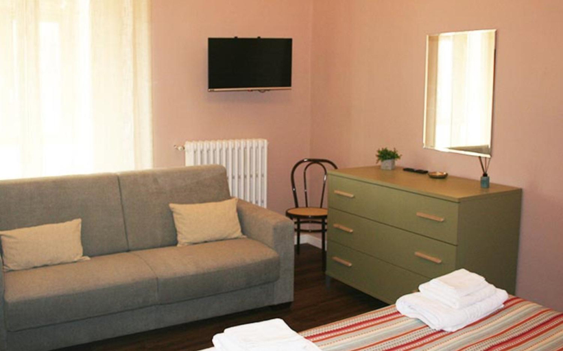 Others 5, Feni Home, Matera