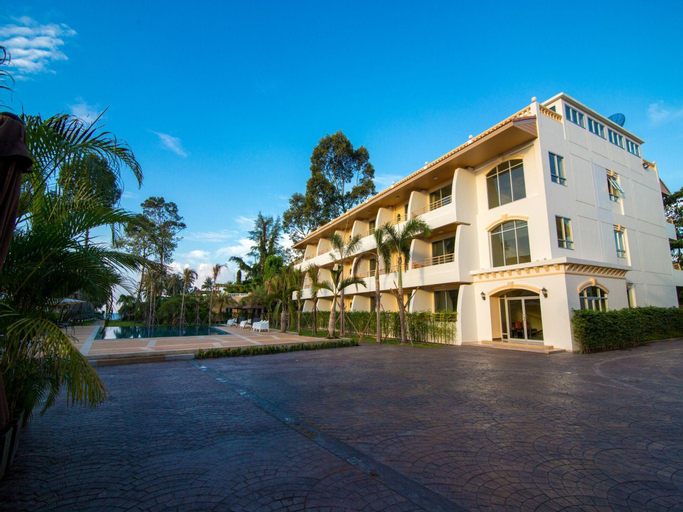 Exterior 2