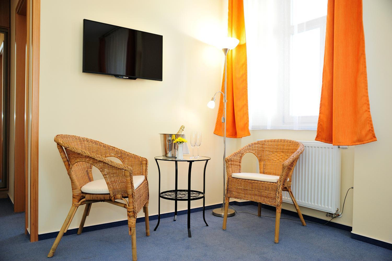 Others 4, Hotel Praha Potstejn, Rychnov nad Kněžnou