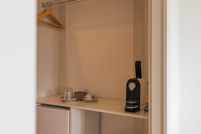 Others 4, Amanthos Living Nyon (Self Check In), Nyon