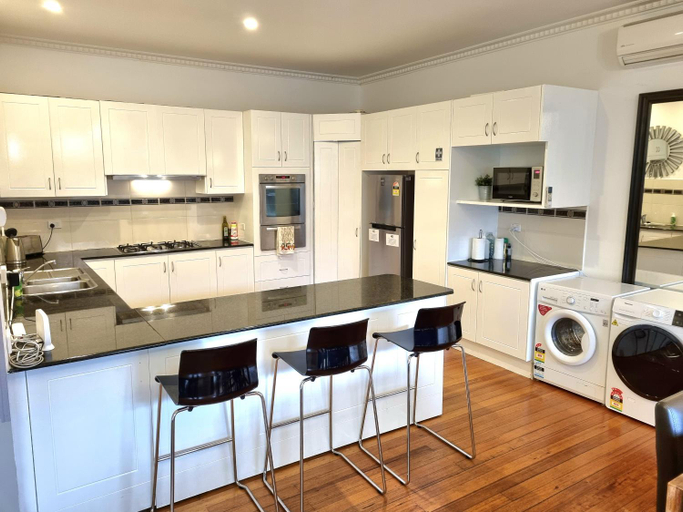 Others 5, Westend House Healesville, Yarra Ranges - North