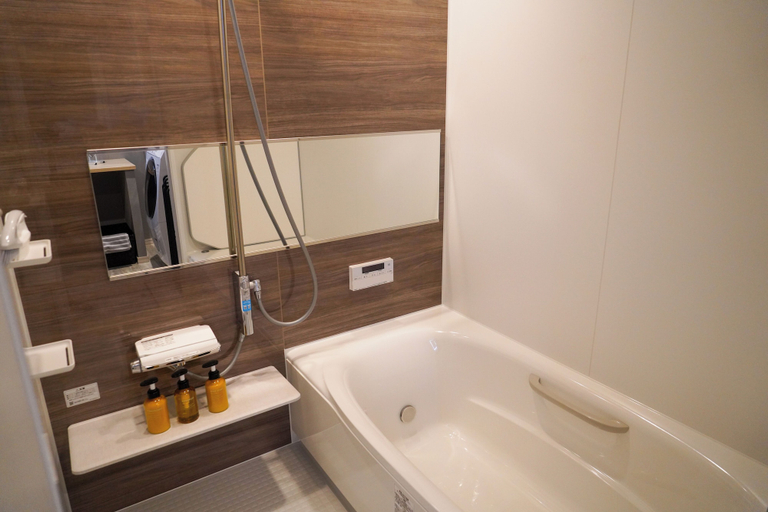 Bathroom 4, Kyokushin guest house, Asahikawa