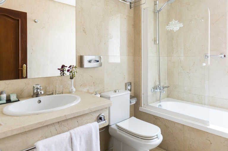 Bathroom 4