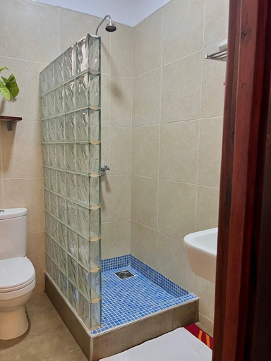 Bathroom, MCF Kilimanjaro Lodge Moshi, Moshi Urban