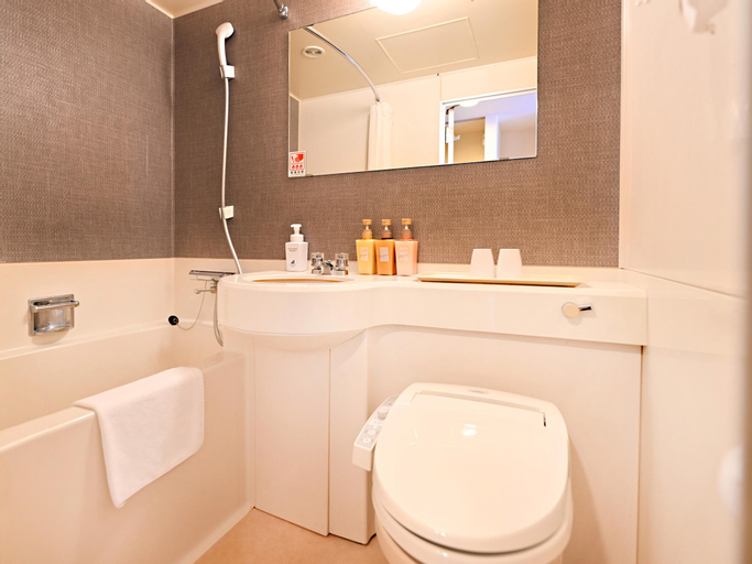 Bathroom 9