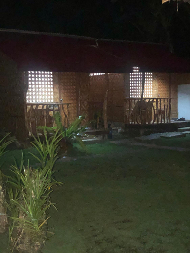 4, MIOKI HOMETEL, Batuan