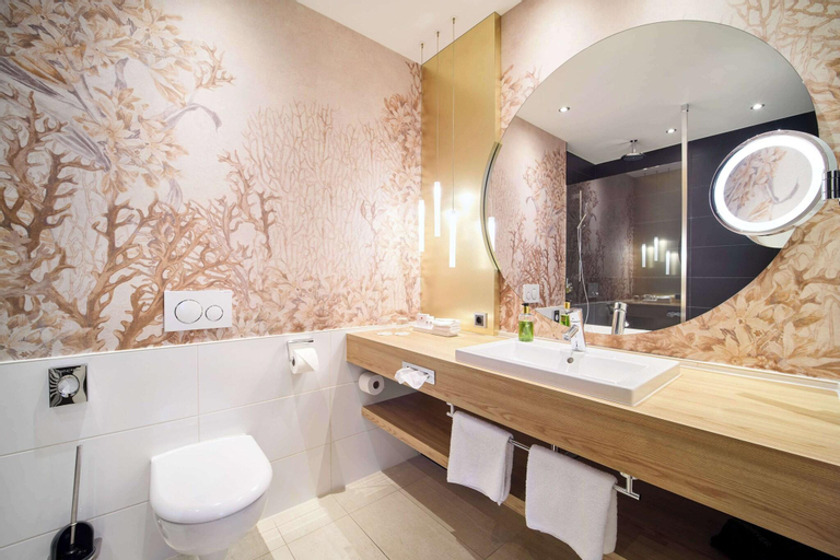 Bathroom 9