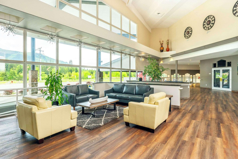 Public Area 2, Quality Inn & Suites, Thompson-Nicola