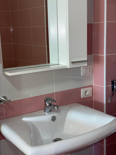 Bathroom 2, White Sea View Residence 2, Sarandës