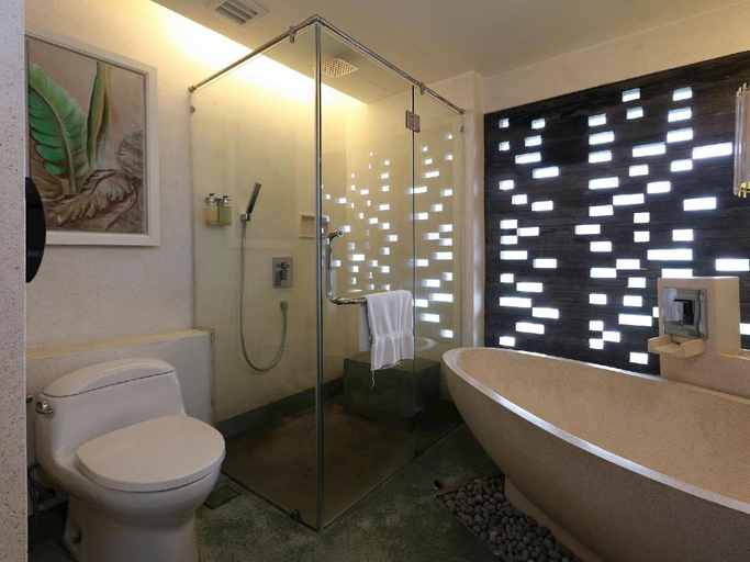 Bathroom 4