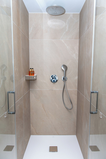 Bathroom 3, Quay17, West-Vlaanderen