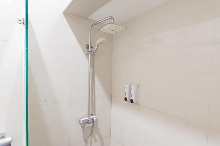 Bathroom 10