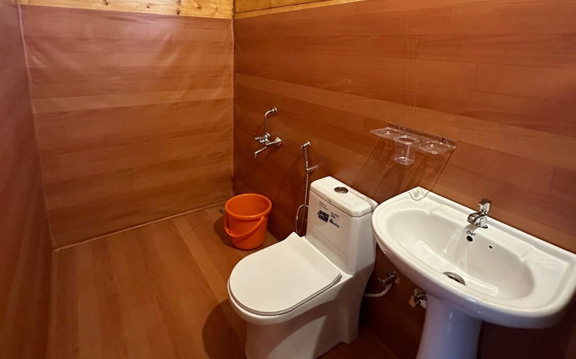 Bathroom 3, Basho Beach Huts & Cafe, North Goa