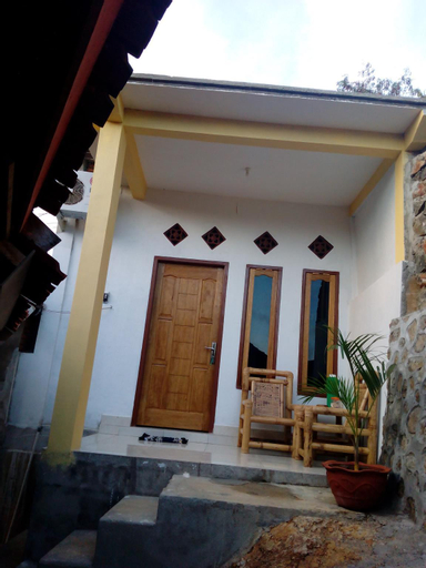Exterior 4