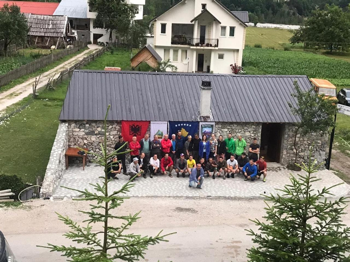 BUJTINA IZET SELIMAj, Tropojës