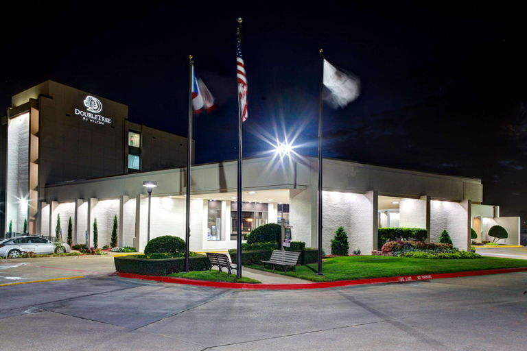 Exterior & Views 3, DoubleTree by Hilton Hotel Arlington DFW South, Arlington