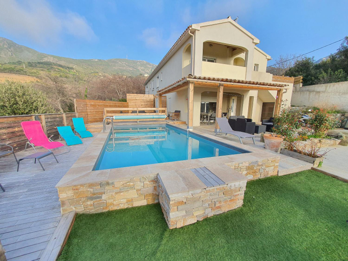 Sport & Beauty 2, Appartement Piovanacce - T3 avec pisicne privee 10min de Saint-Florent, Haute-Corse