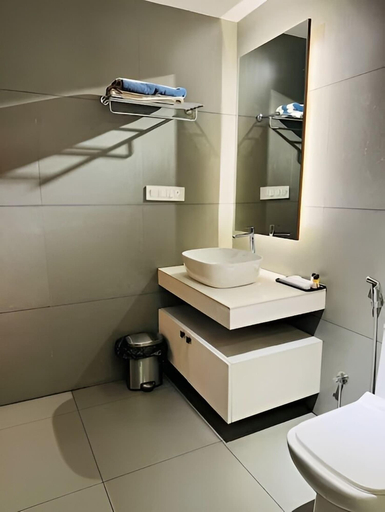 Bathroom 5, Bay View Suites Vythiri, Wayanad