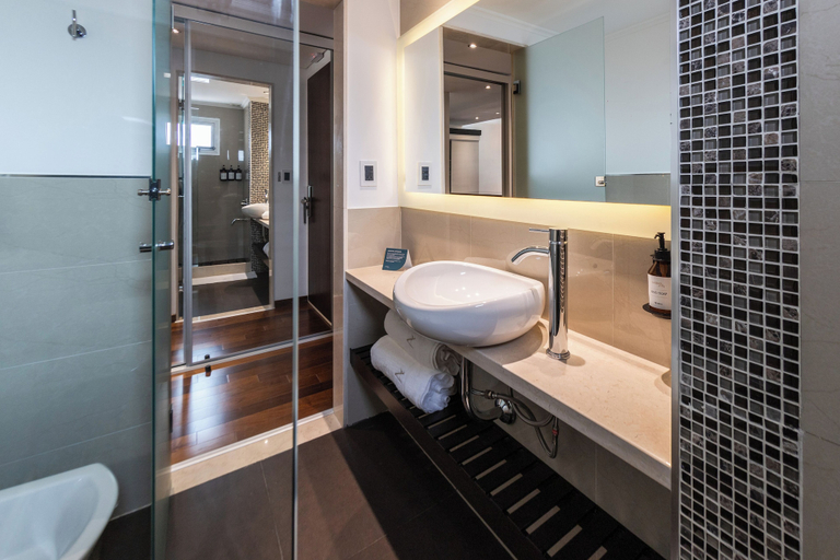 Bathroom 4, Ambar Suites, Rosario