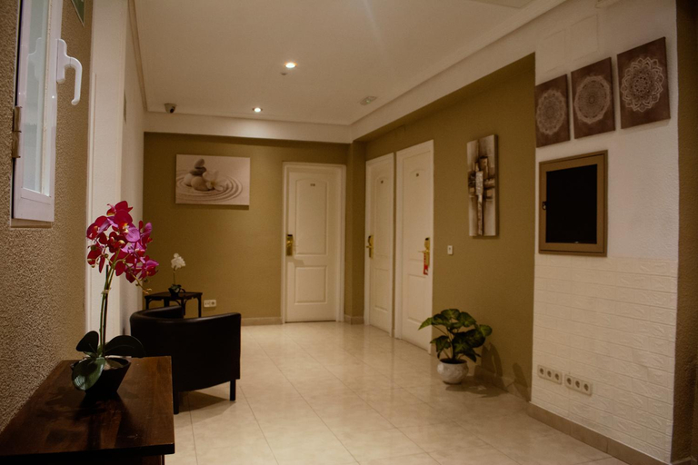Others 3, Hostal Artico, Madrid