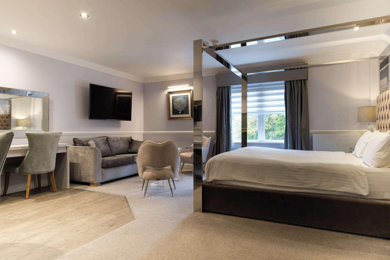 Bedroom 3, Birmingham North Moor Hall Hotel, BW Premier, Birmingham