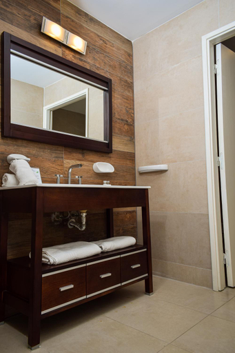 Bathroom 4, Howard Johnson by Wyndham La Plata, La Plata