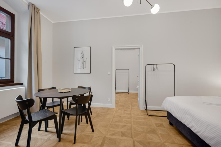 Others 5, Palace Apartments, Bratislava I