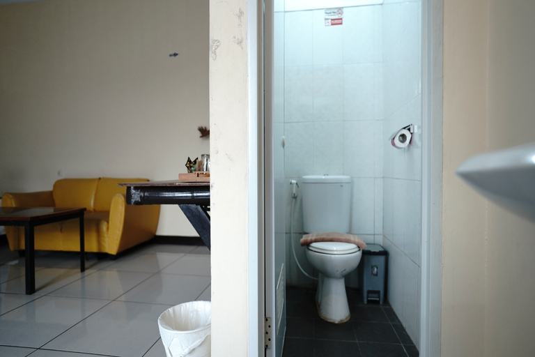 Bathroom 8