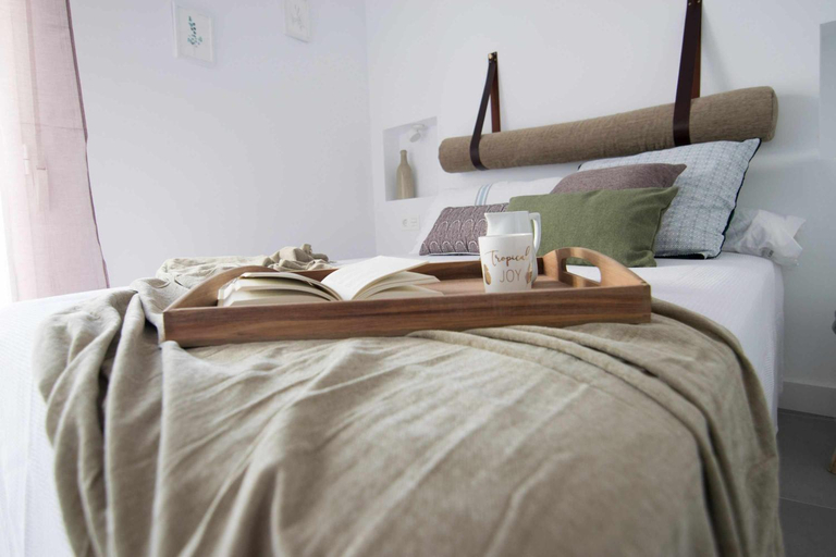 Bedroom 2, Casa Carmen – Terraza y patio privado en Salobrena, Granada