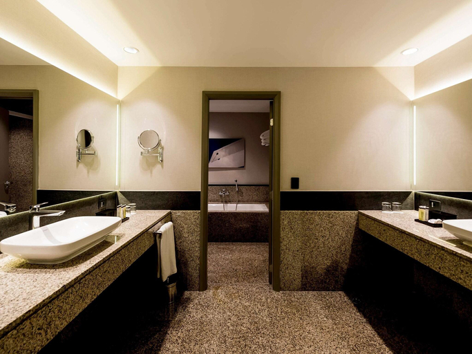 Bathroom 5, Pullman Sao Paulo Guarulhos Airport, Guarulhos