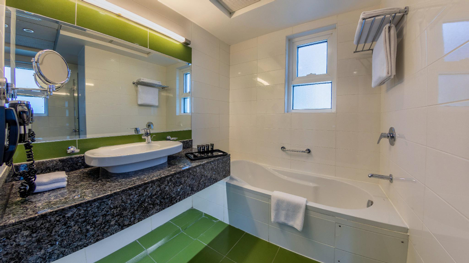 Bathroom 19